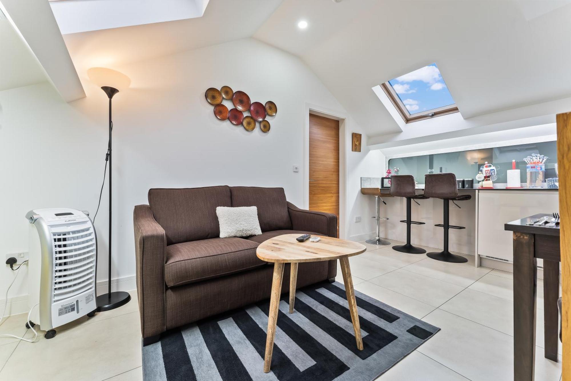 ברמינגהאם Exquisite 2-Bedroom Penthouse-Sleeps 7-Free Parking With Workstations & High-Speed Wifi מראה חיצוני תמונה