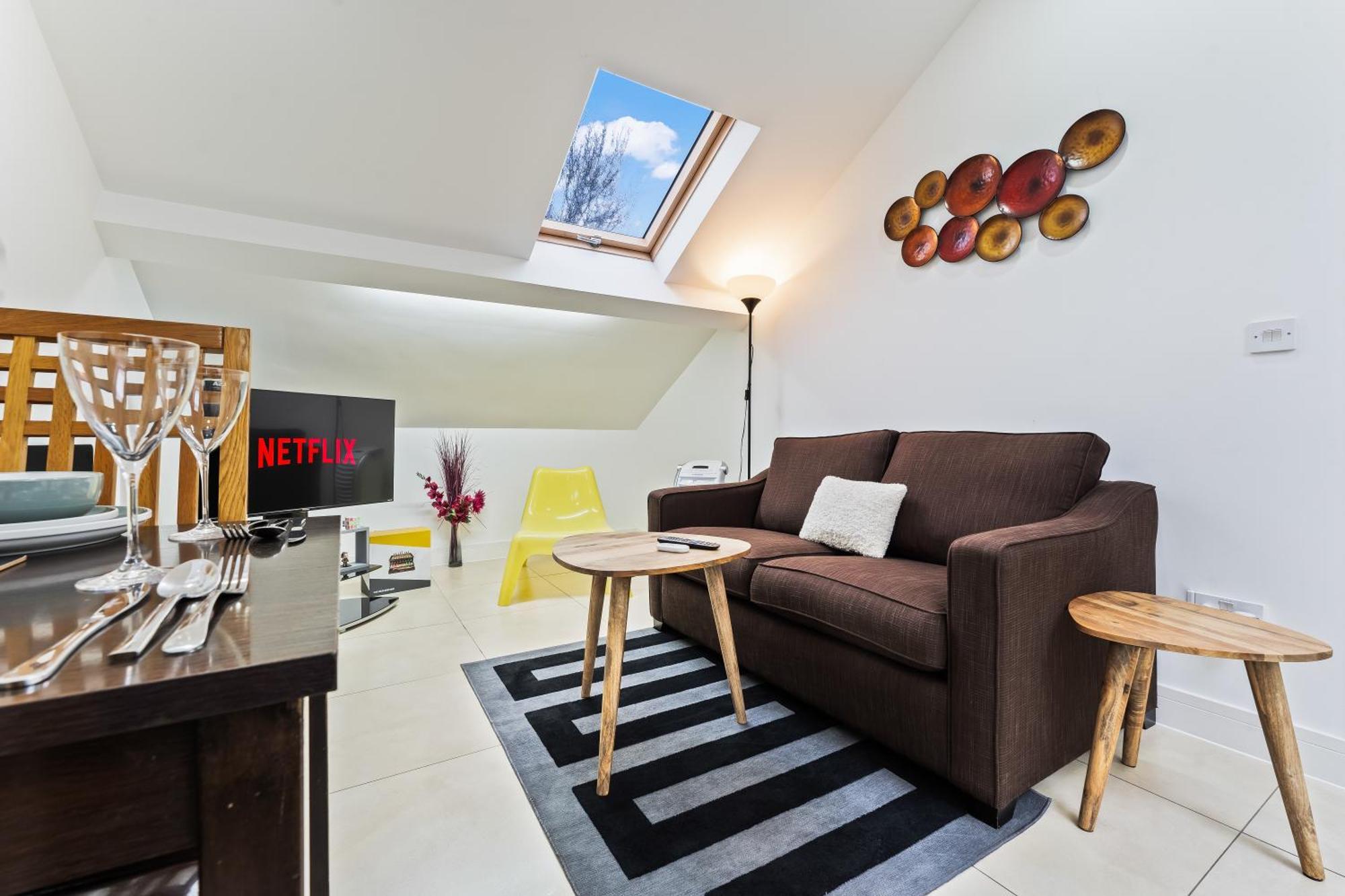 ברמינגהאם Exquisite 2-Bedroom Penthouse-Sleeps 7-Free Parking With Workstations & High-Speed Wifi מראה חיצוני תמונה
