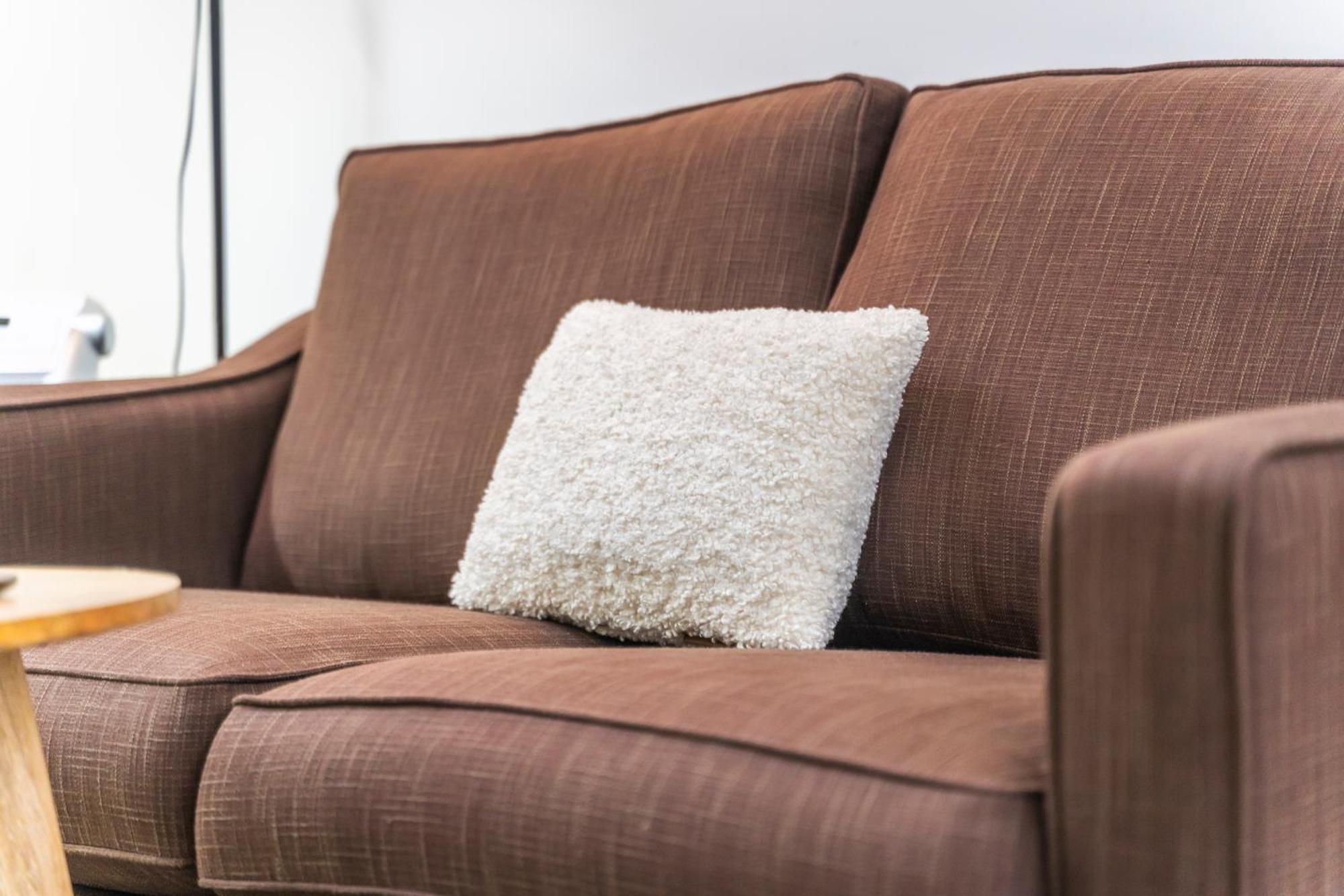 ברמינגהאם Exquisite 2-Bedroom Penthouse-Sleeps 7-Free Parking With Workstations & High-Speed Wifi מראה חיצוני תמונה